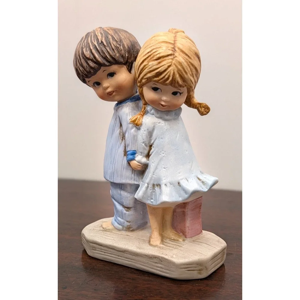 Vintage Moppets Boy Girl Holding Hands Figurine 1971 Fran Mar Japan 6.5